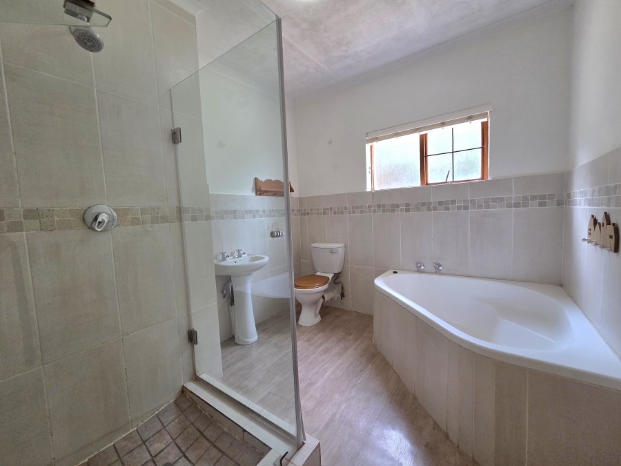 To Let 3 Bedroom Property for Rent in Wilkoppies North West